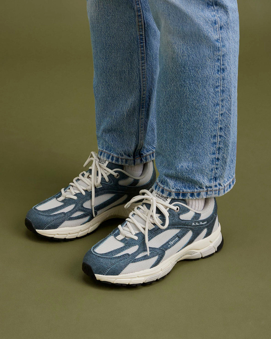 the mercer brand sneaker the  re-run pineapple blue fully vegan 