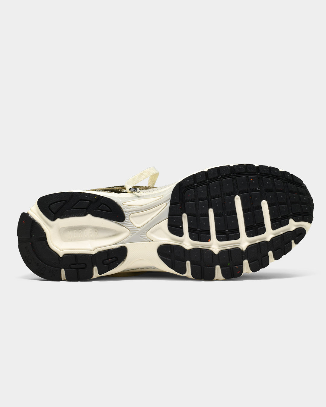 The re-run cracked gold product photo side