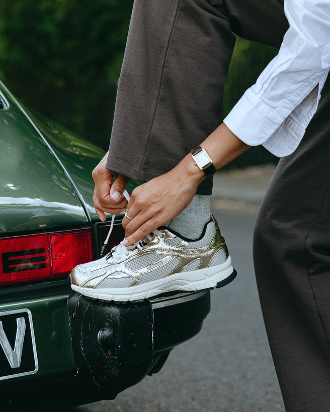 The re-run cracked gold product photo side