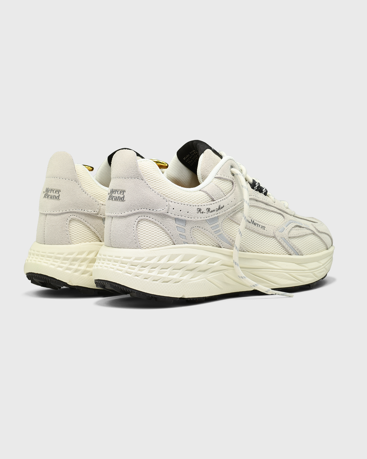 the re-run max suede with brown details product photo