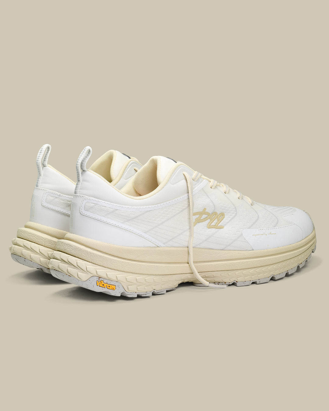 p22 running and hiking sneaker of the mercer brand Vibram outsole off white color