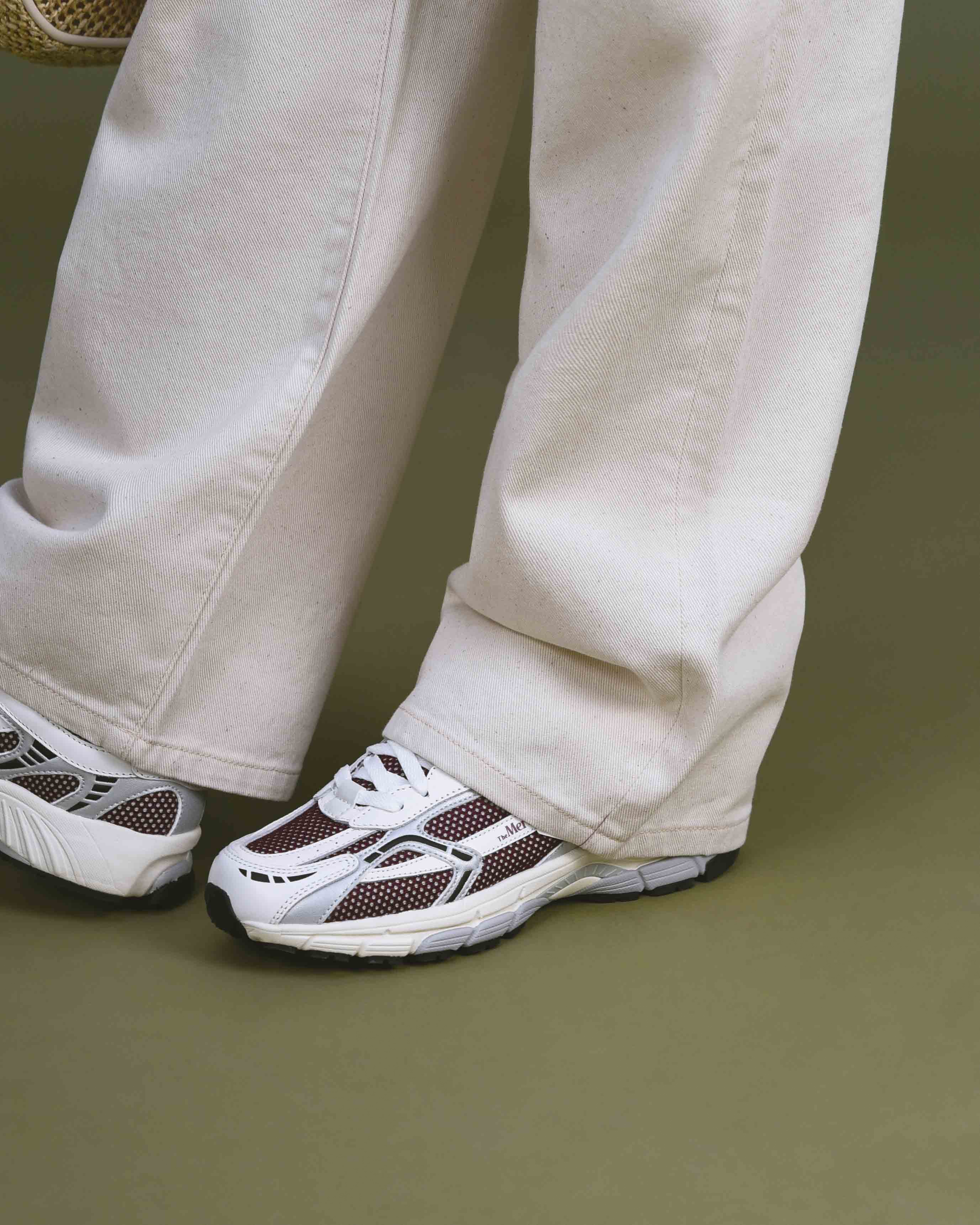 The Re-Run White Silver | White/Red