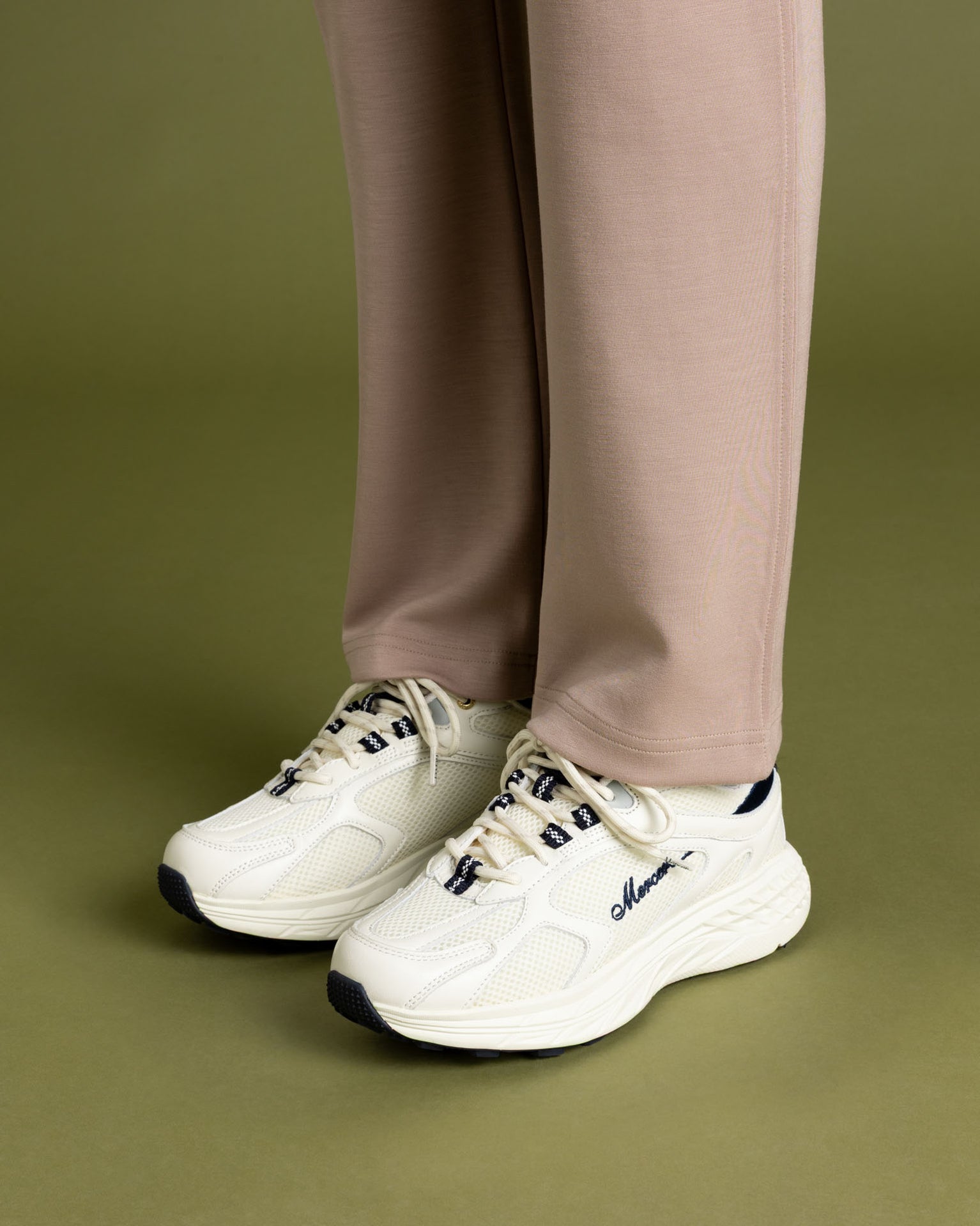 The Re-Run Max Evo | Off White