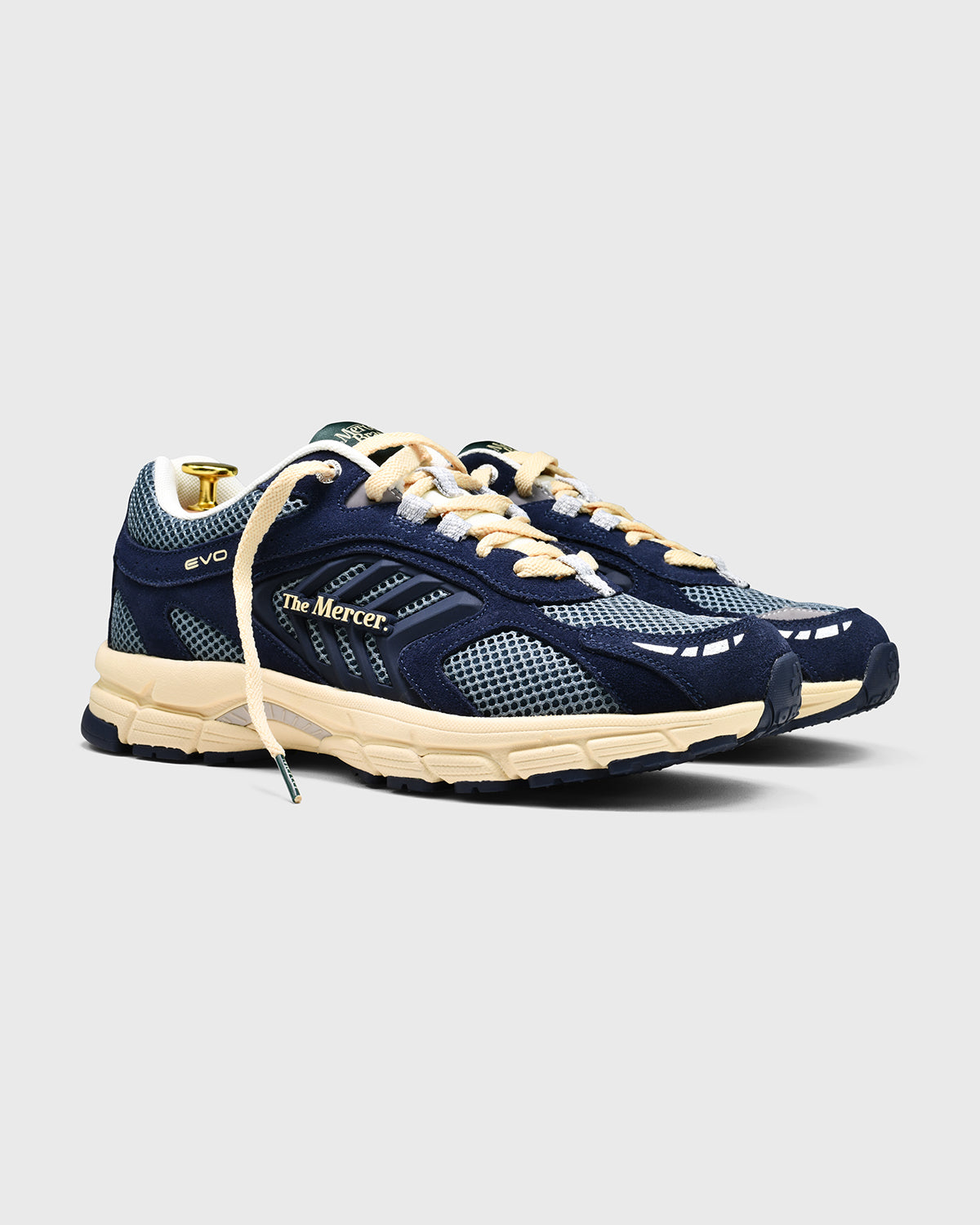 Sideview of The Re-Run New York in Navy.