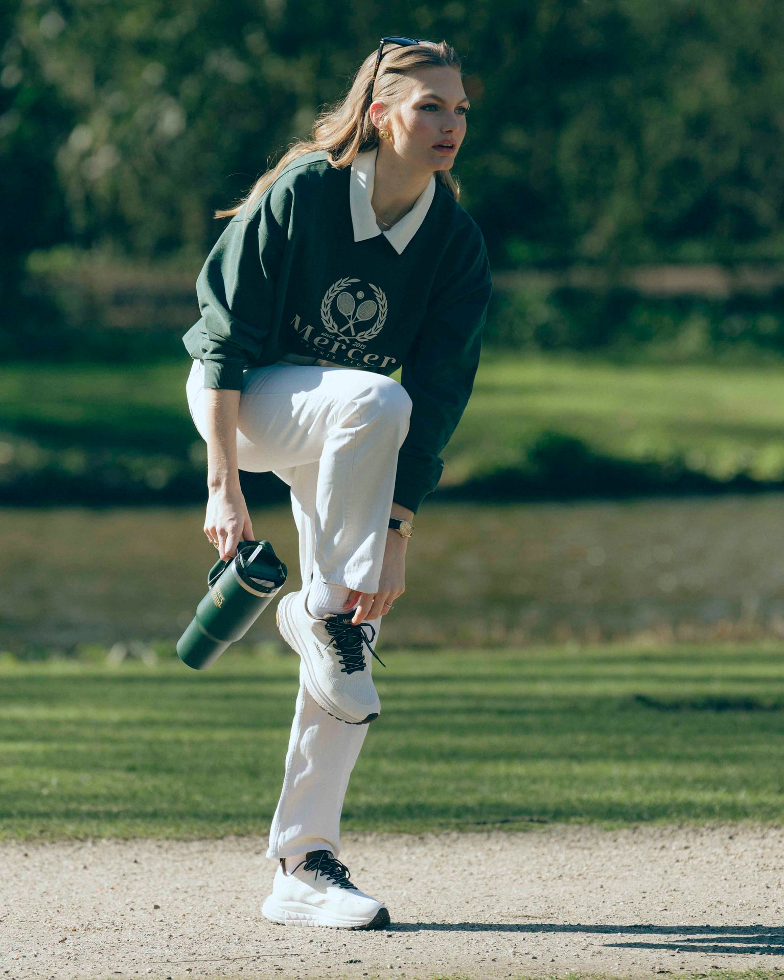 Product sideview of The Mercer P22 in white/brown showing the Vibram sole.