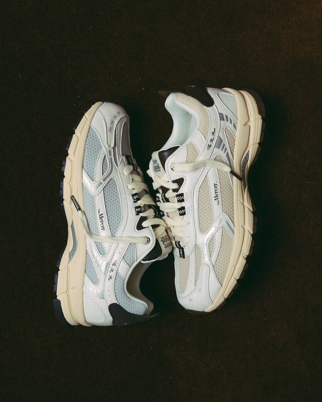 The Re-Run Vintage | White/Blue