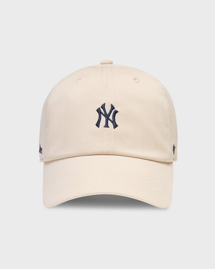 Product photo of the front of a The Mercer brand x New York Yankees x 47 cap in offwhite